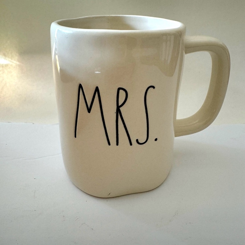 Rae Dunn - MRS. Mug - NWOT